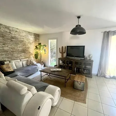 펜션 Charmante Maison Vue Piscine 로크부른수르알젠스